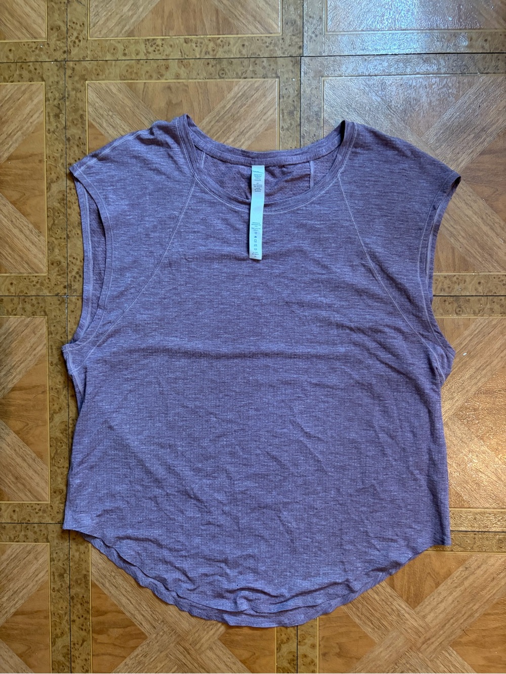 Lululemon athletica Heather Plum Waist Length Tank Top Shirt Sz 8